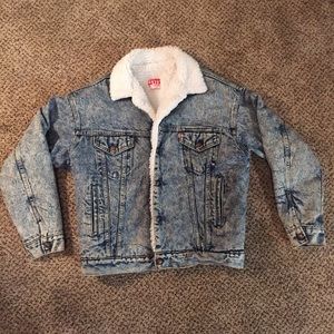 Vintage Sherpa lined, acidwash Levi’s denim jacket